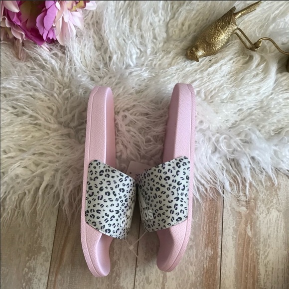 NWT Adidas Adilette Shower Slides - Picture 2 of 6